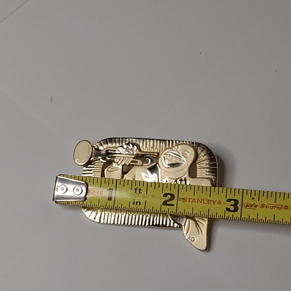 Vintage Gold Tone AJC Louis Armstrong Trumpet Brooch - Picture 9 of 12